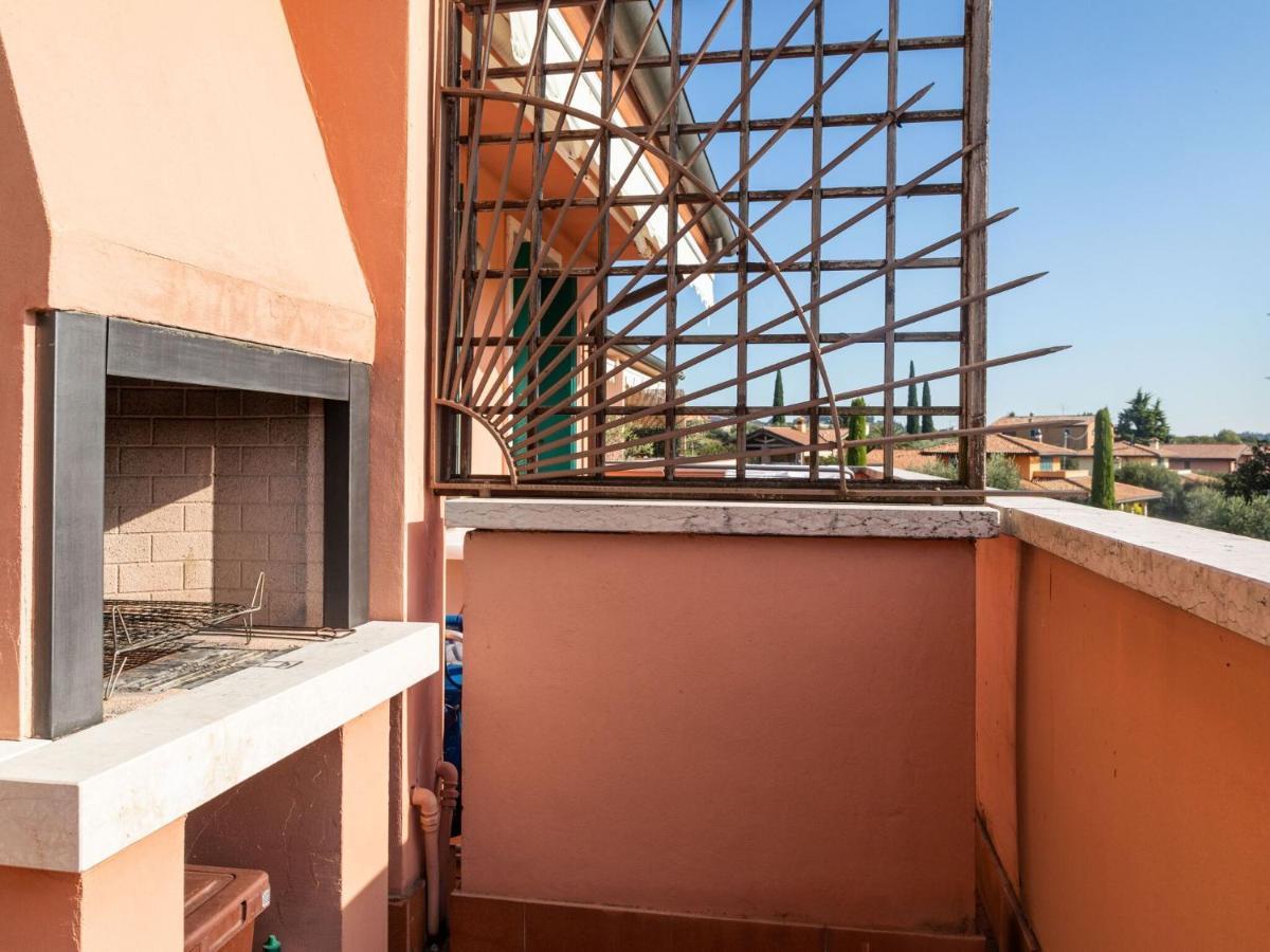 Beautiful With Garden And Fireplace Lazise